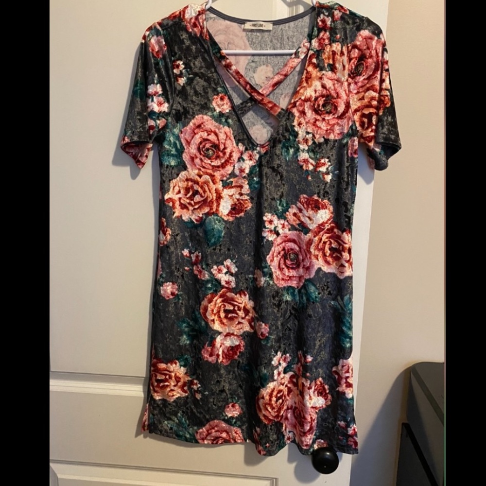 BRAND NEW, no tags, velvety super soft tunic dress size small.